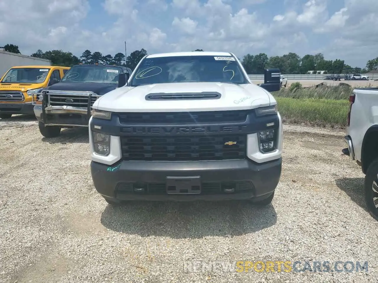 5 Photograph of a damaged car 1GC5YLE73LF325040 CHEVROLET ALL Models 2020