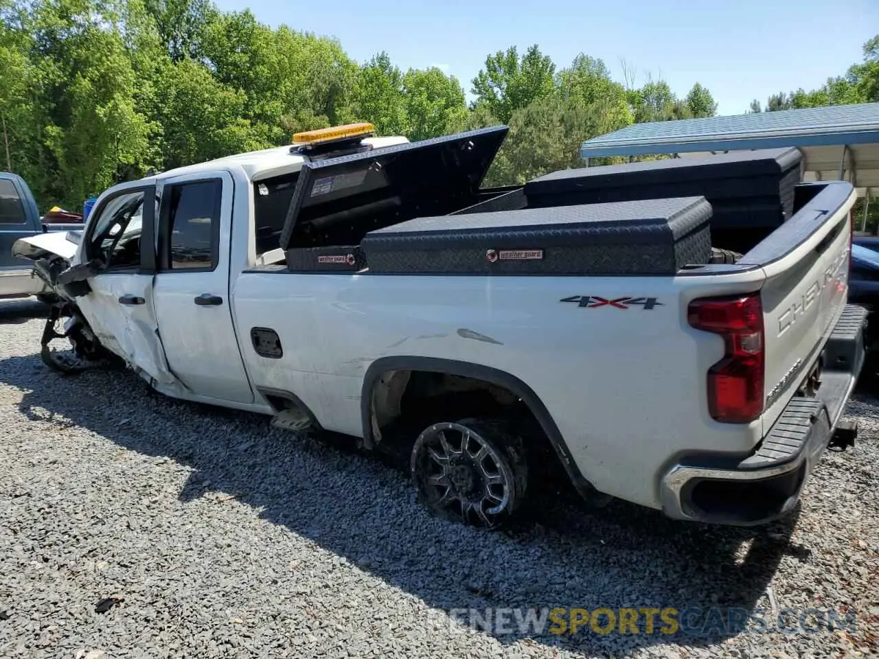2 Photograph of a damaged car 1GC5YLE77LF317507 CHEVROLET ALL Models 2020