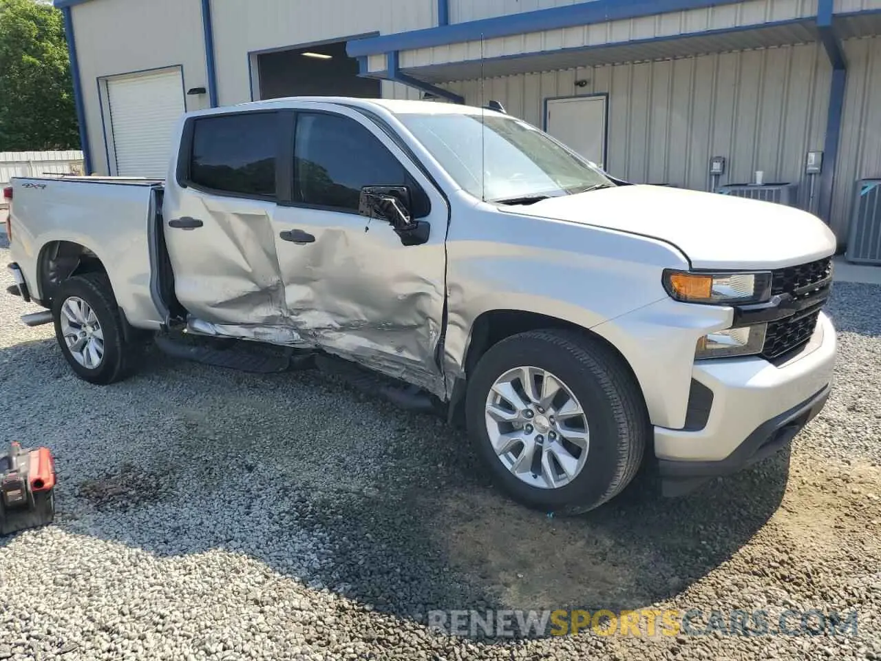 4 Photograph of a damaged car 1GCPYBEH6LZ299821 CHEVROLET ALL Models 2020