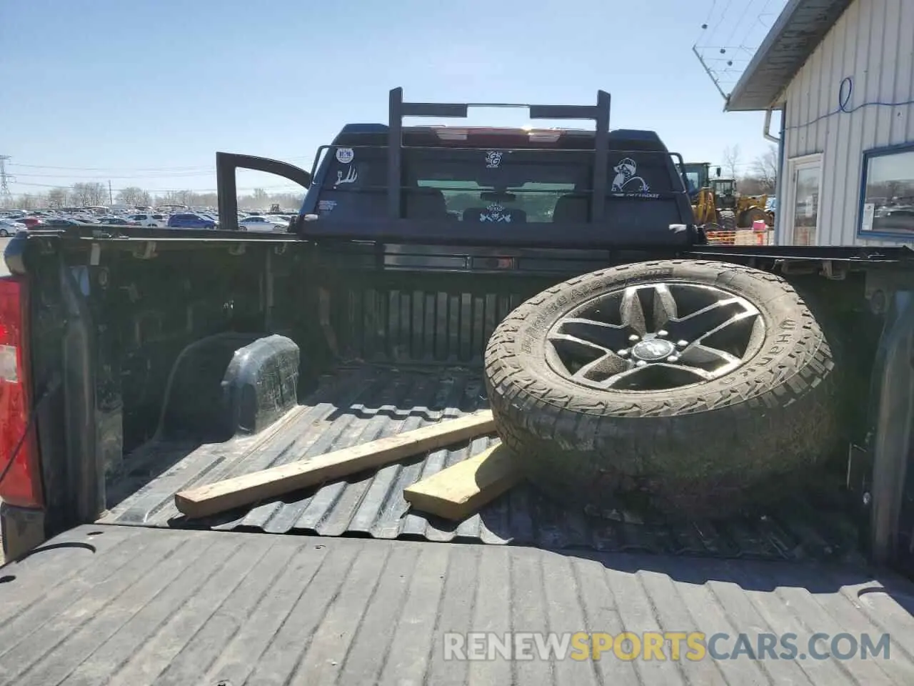 6 Photograph of a damaged car 1GCPYCEF0LZ147246 CHEVROLET ALL Models 2020