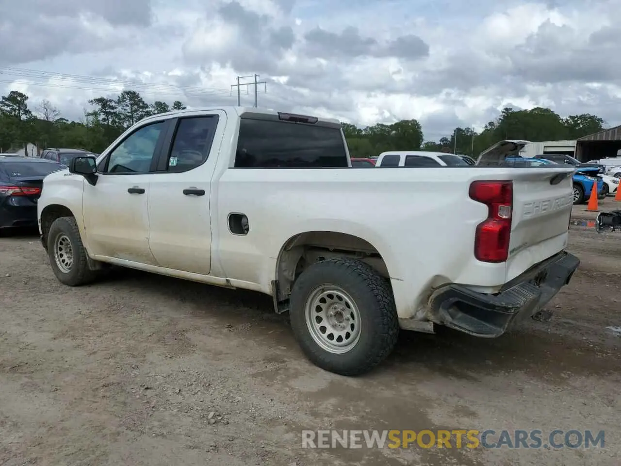 2 Photograph of a damaged car 1GCRWAEF8LZ334866 CHEVROLET ALL Models 2020