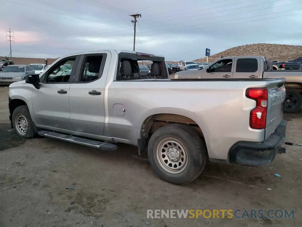 2 Photograph of a damaged car 1GCRWAEHXLZ207912 CHEVROLET ALL Models 2020