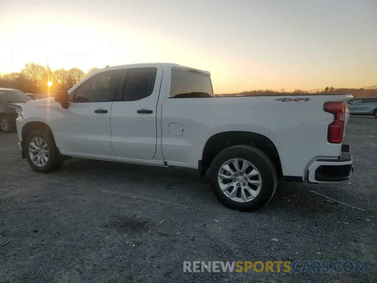 2 Photograph of a damaged car 1GCRYBEKXLZ283190 CHEVROLET ALL Models 2020