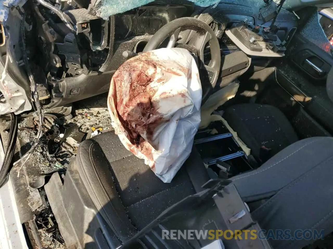 8 Photograph of a damaged car 1GCRYDED5LZ141911 CHEVROLET ALL Models 2020