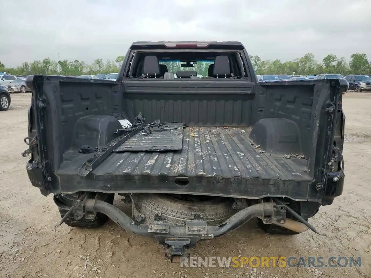6 Photograph of a damaged car 1GCRYDEDXLZ272512 CHEVROLET ALL Models 2020