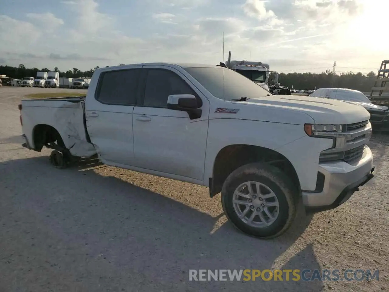 4 Photograph of a damaged car 1GCUYDED7LZ151379 CHEVROLET ALL Models 2020