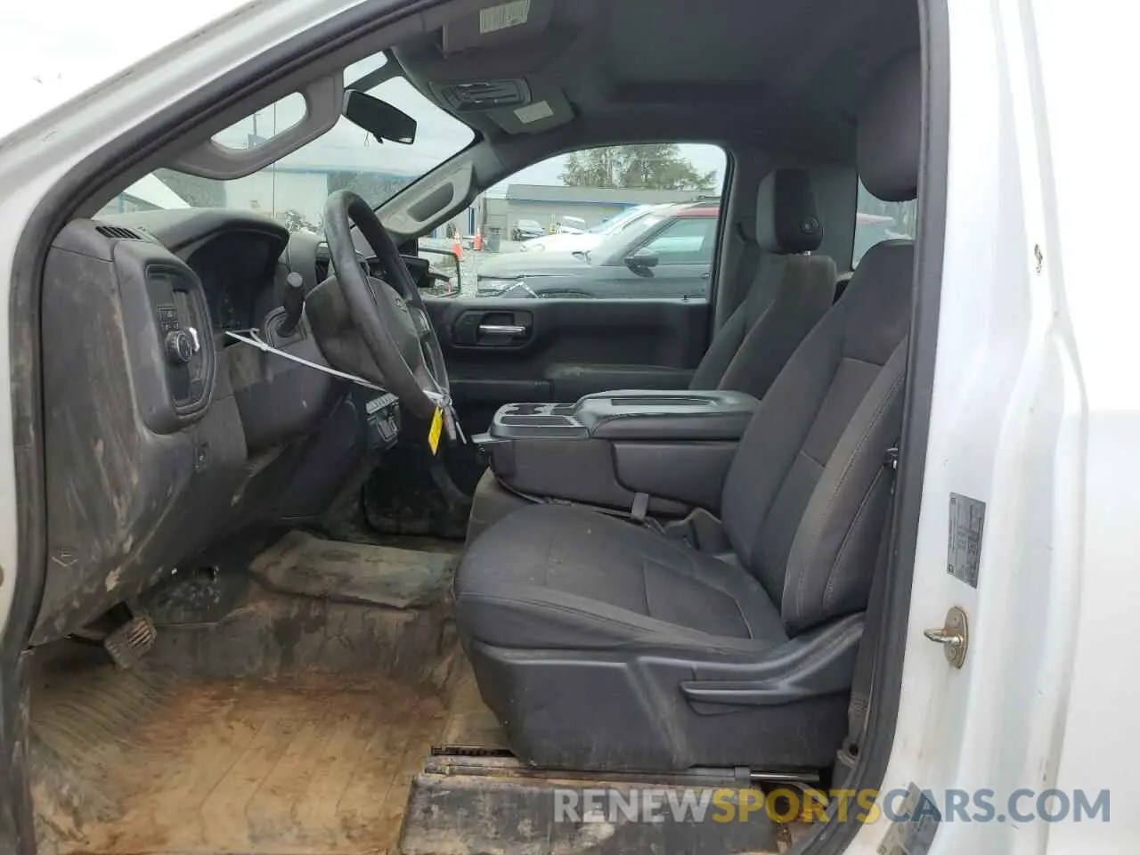 7 Photograph of a damaged car 3GCNWAEF0LG308597 CHEVROLET ALL Models 2020