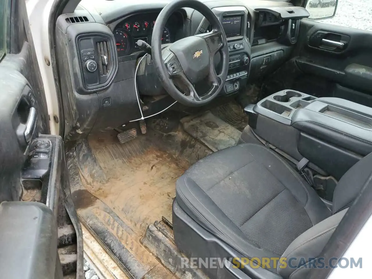 8 Photograph of a damaged car 3GCNWAEF0LG308597 CHEVROLET ALL Models 2020