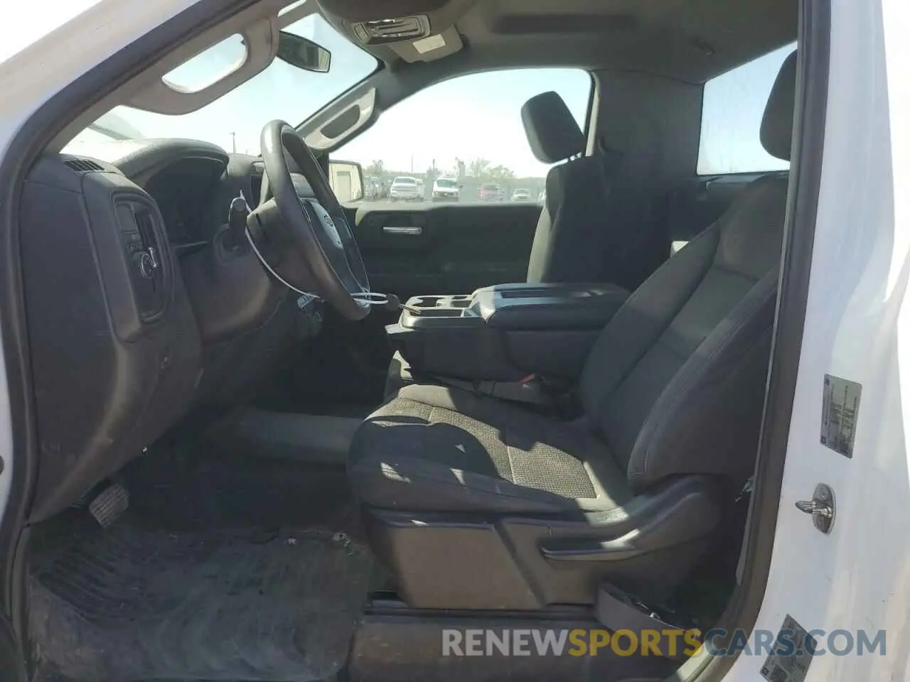 7 Photograph of a damaged car 3GCNWAEF3LG321327 CHEVROLET ALL Models 2020