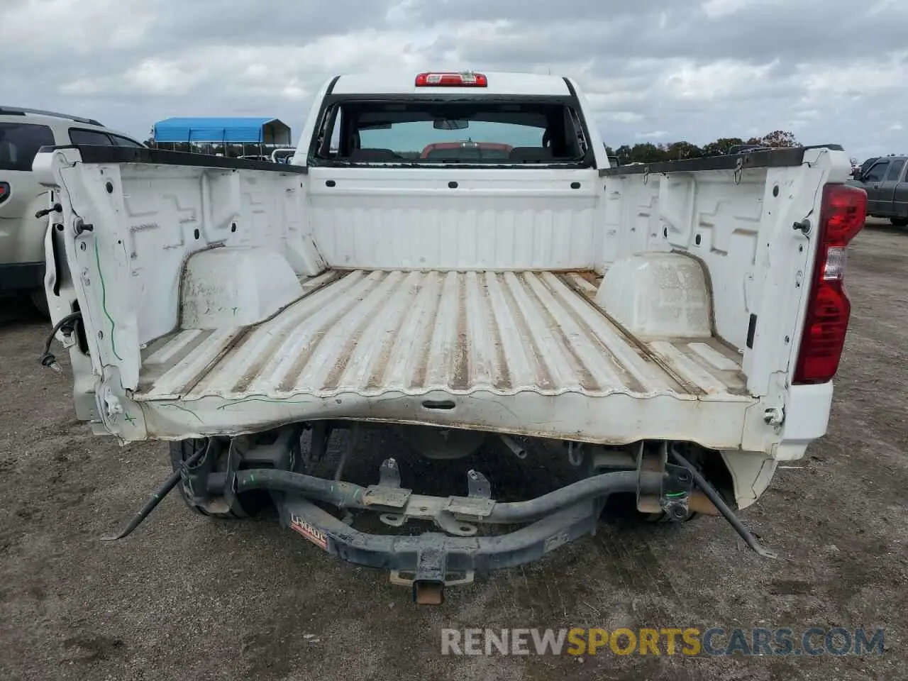 6 Photograph of a damaged car 3GCNWAEF5LG322916 CHEVROLET ALL Models 2020