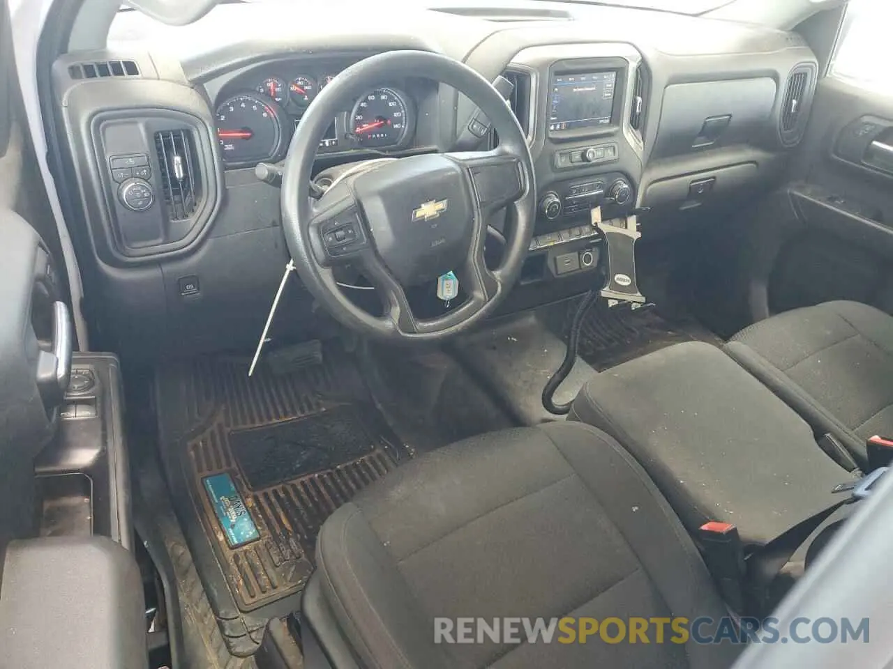 8 Photograph of a damaged car 3GCNWAEF8LG122810 CHEVROLET ALL Models 2020