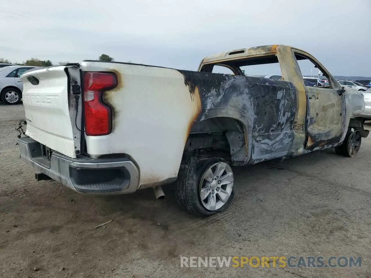 3 Photograph of a damaged car 3GCNWAEF8LG283366 CHEVROLET ALL Models 2020
