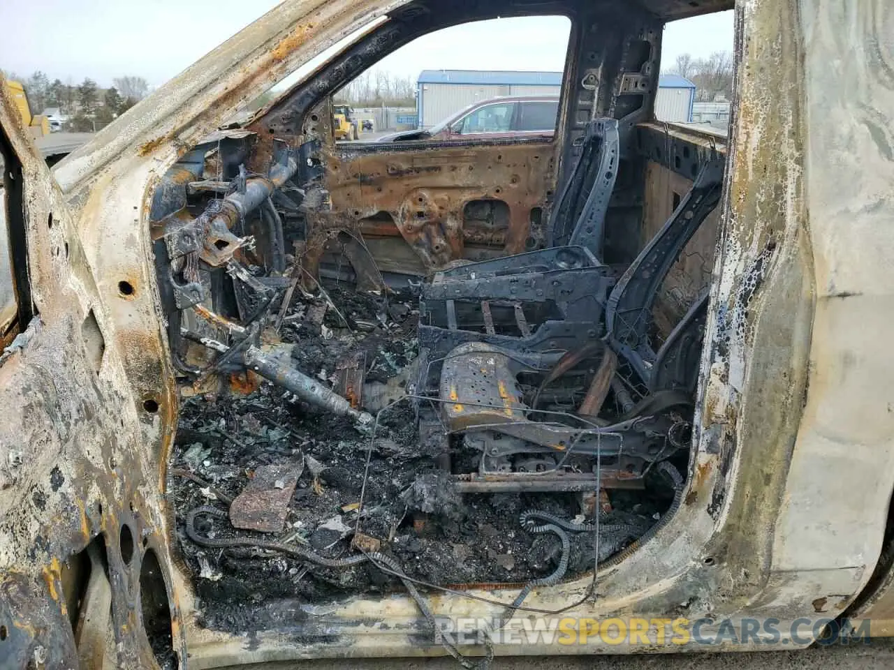 7 Photograph of a damaged car 3GCNWAEF8LG283366 CHEVROLET ALL Models 2020