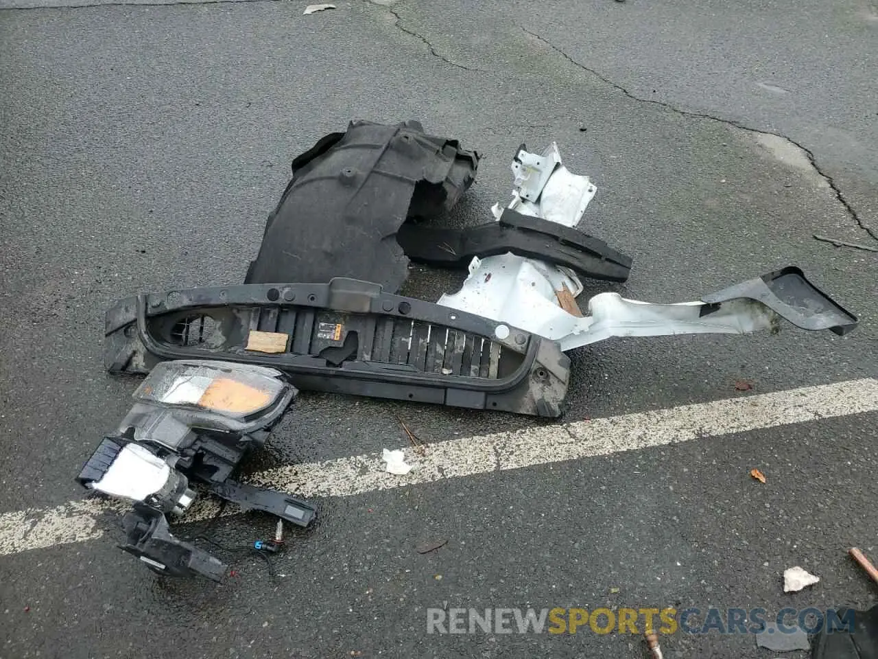 13 Photograph of a damaged car 3GCNWAEFXLG250174 CHEVROLET ALL Models 2020