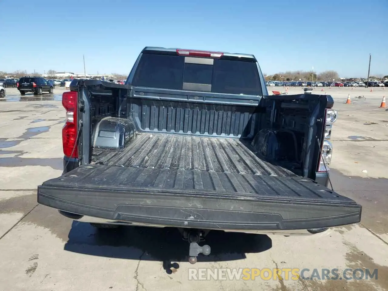 6 Photograph of a damaged car 3GCPWCED3LG407059 CHEVROLET ALL Models 2020