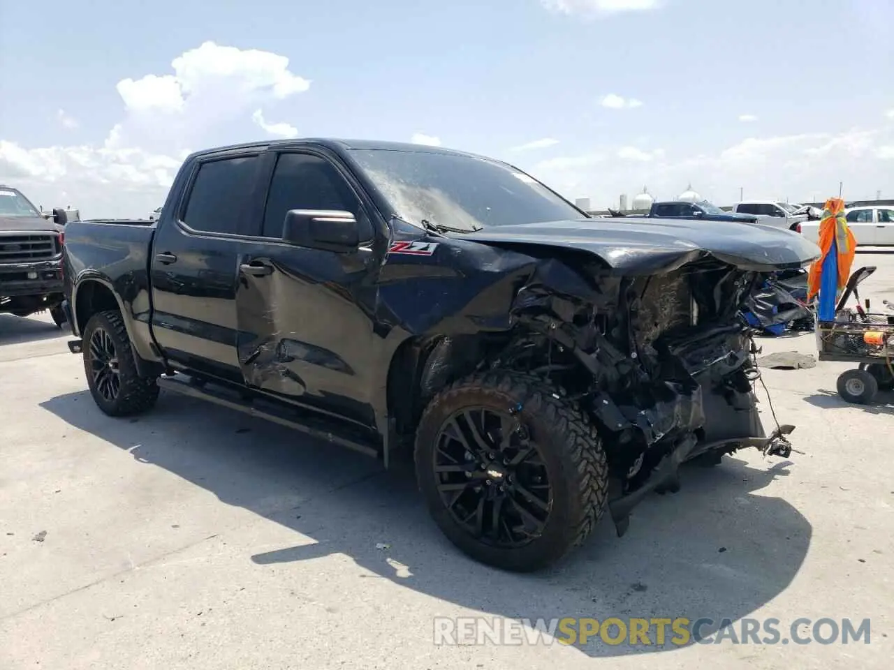 4 Photograph of a damaged car 3GCPYAEH0LG304716 CHEVROLET ALL Models 2020