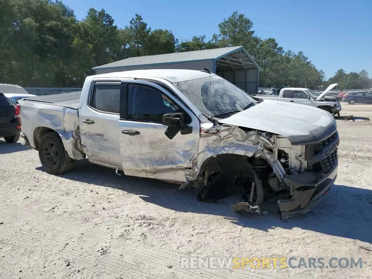 4 Photograph of a damaged car 3GCPYCEF4LG283797 CHEVROLET ALL Models 2020