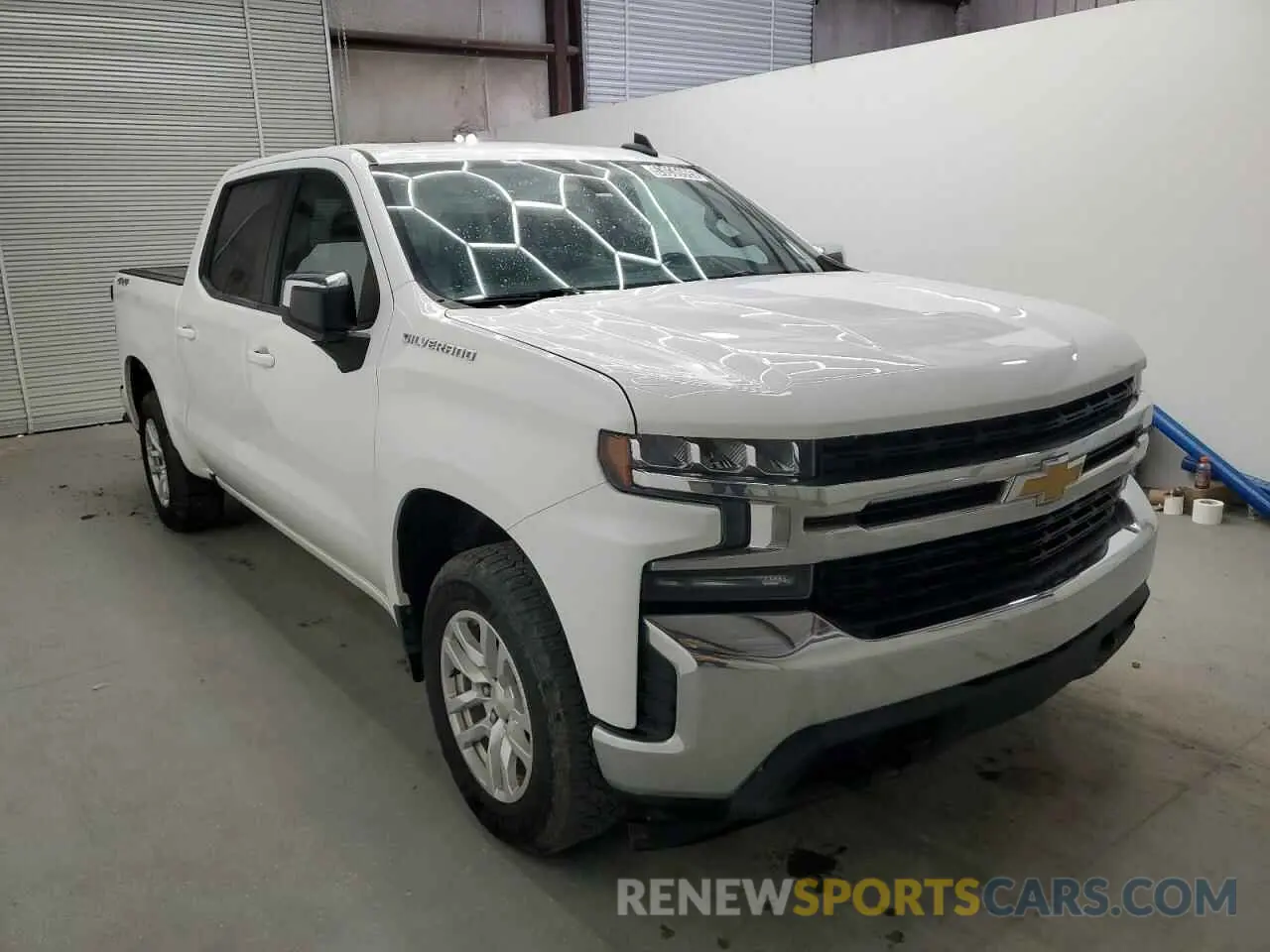4 Photograph of a damaged car 3GCPYDEK7LG349536 CHEVROLET ALL Models 2020
