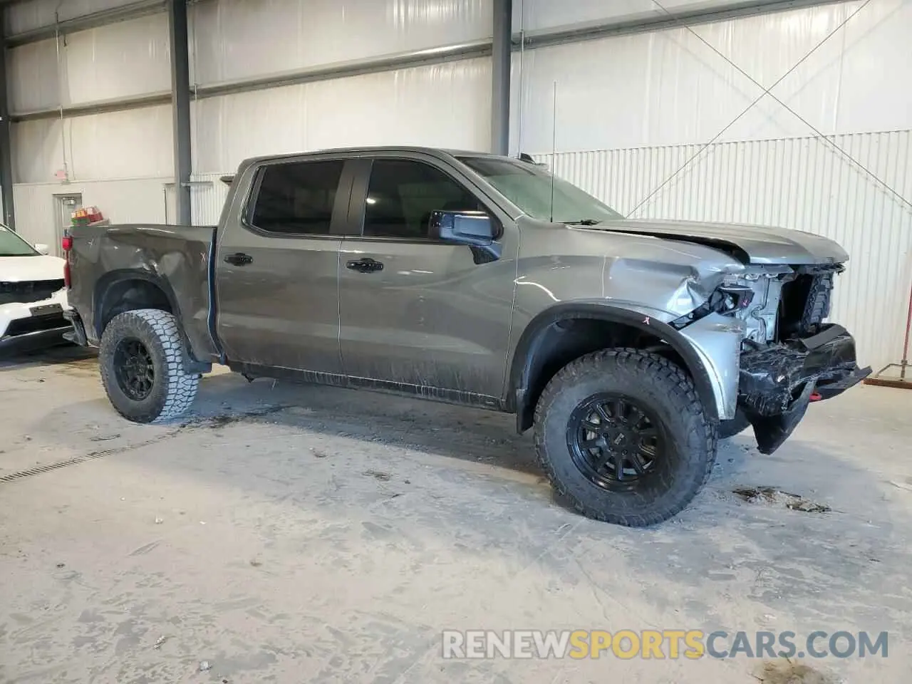 4 Photograph of a damaged car 3GCPYFEL2LG422428 CHEVROLET ALL Models 2020