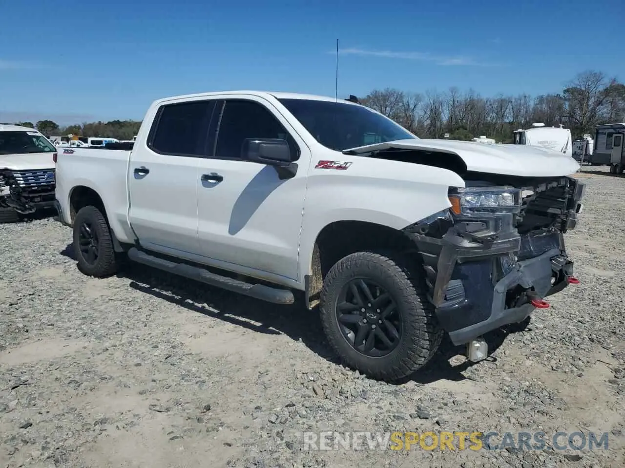 4 Photograph of a damaged car 3GCPYFEL5LG266952 CHEVROLET ALL Models 2020