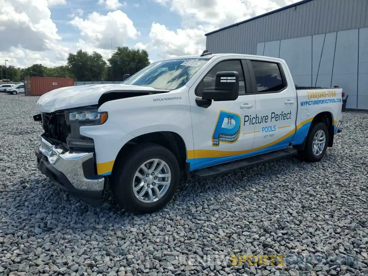 1 Photograph of a damaged car 3GCUWCED4LG185621 CHEVROLET ALL Models 2020