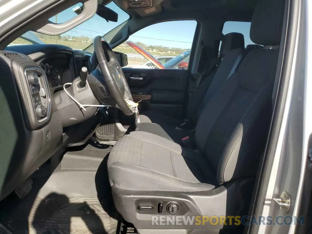7 Photograph of a damaged car 3GCUYDED8LG420960 CHEVROLET ALL Models 2020