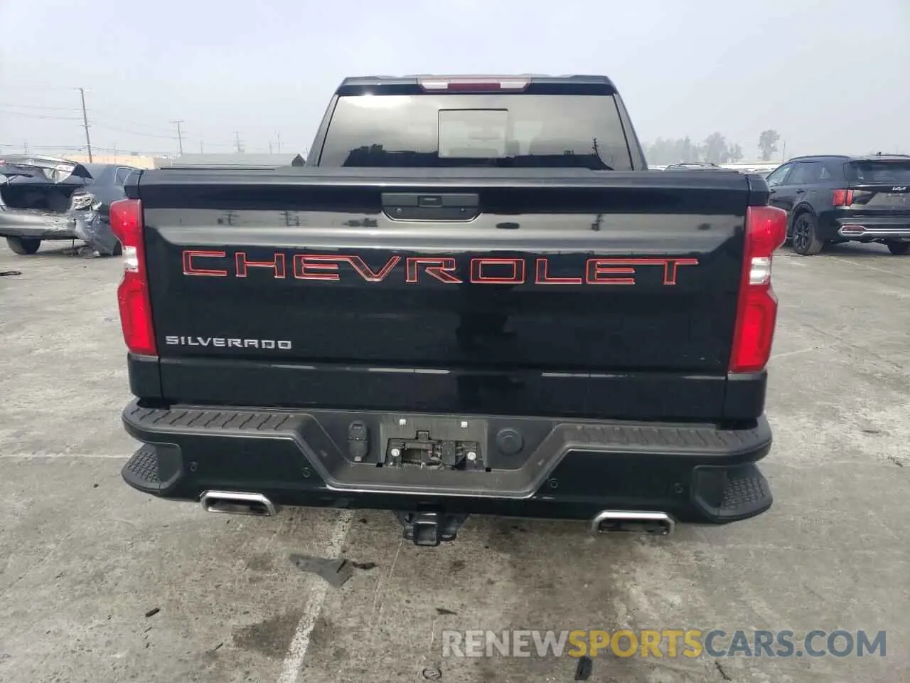 6 Photograph of a damaged car 3GCUYEED7LG154398 CHEVROLET ALL Models 2020