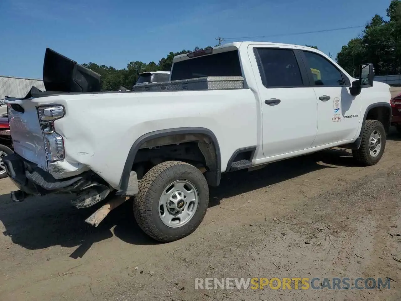 3 Photograph of a damaged car 1GC4WLE72MF186408 CHEVROLET ALL Models 2021