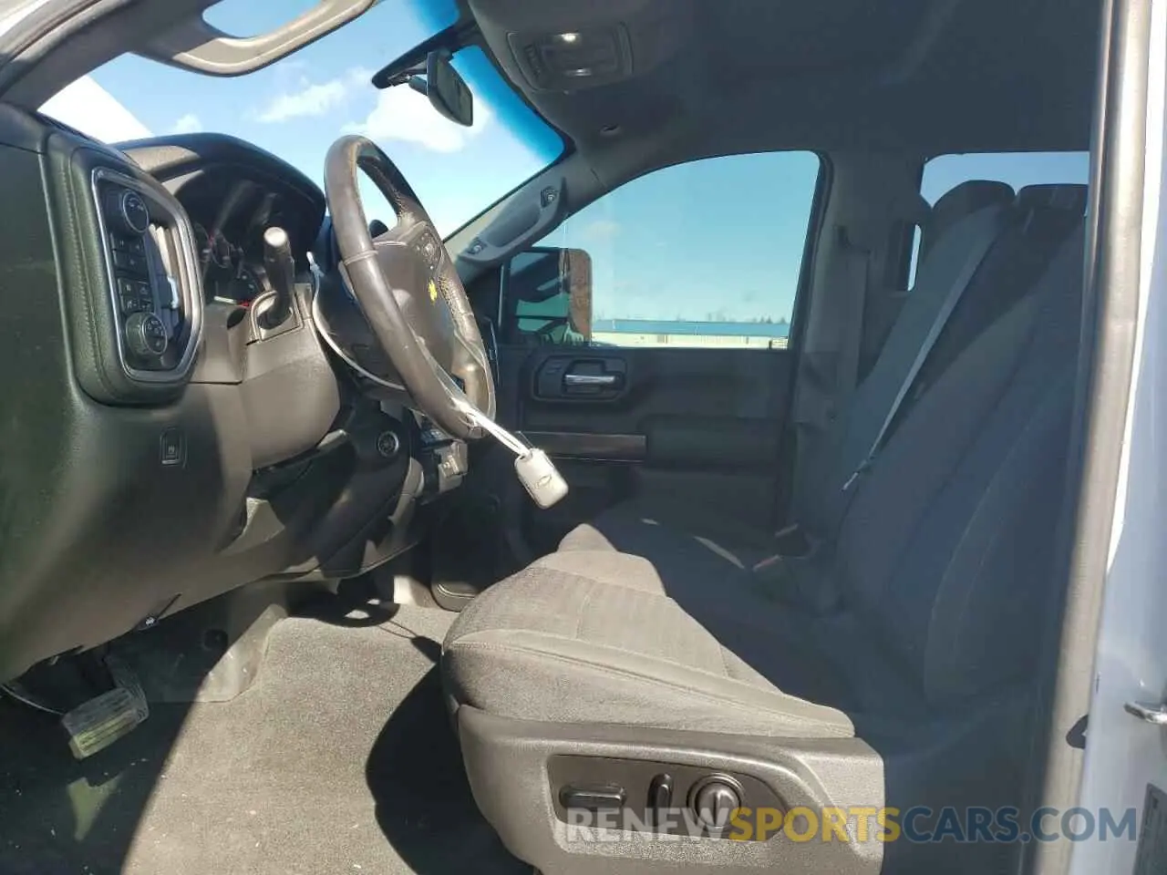 7 Photograph of a damaged car 1GC4YNEY4MF162822 CHEVROLET ALL Models 2021