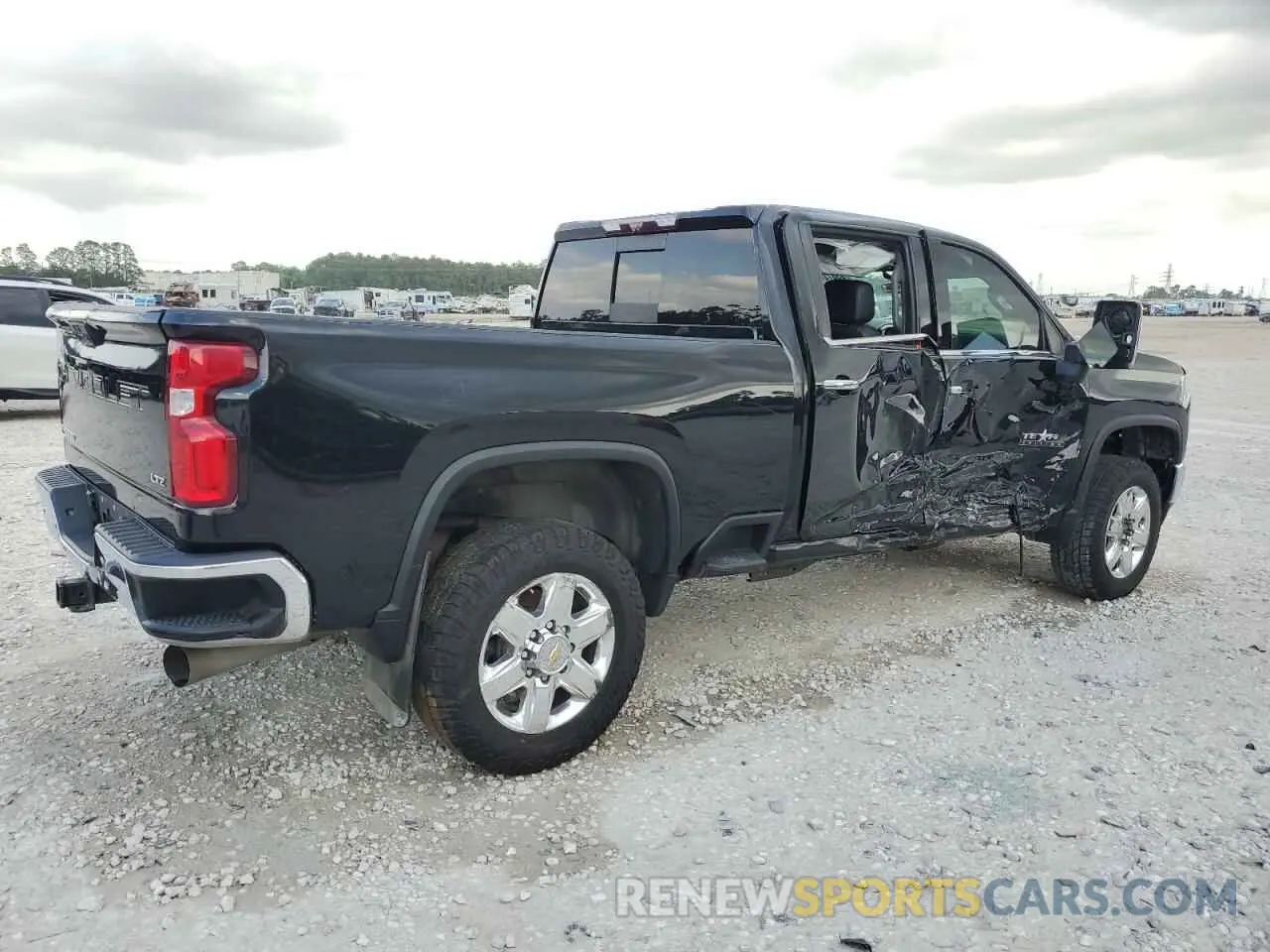 3 Photograph of a damaged car 1GC4YPEY5MF233764 CHEVROLET ALL Models 2021