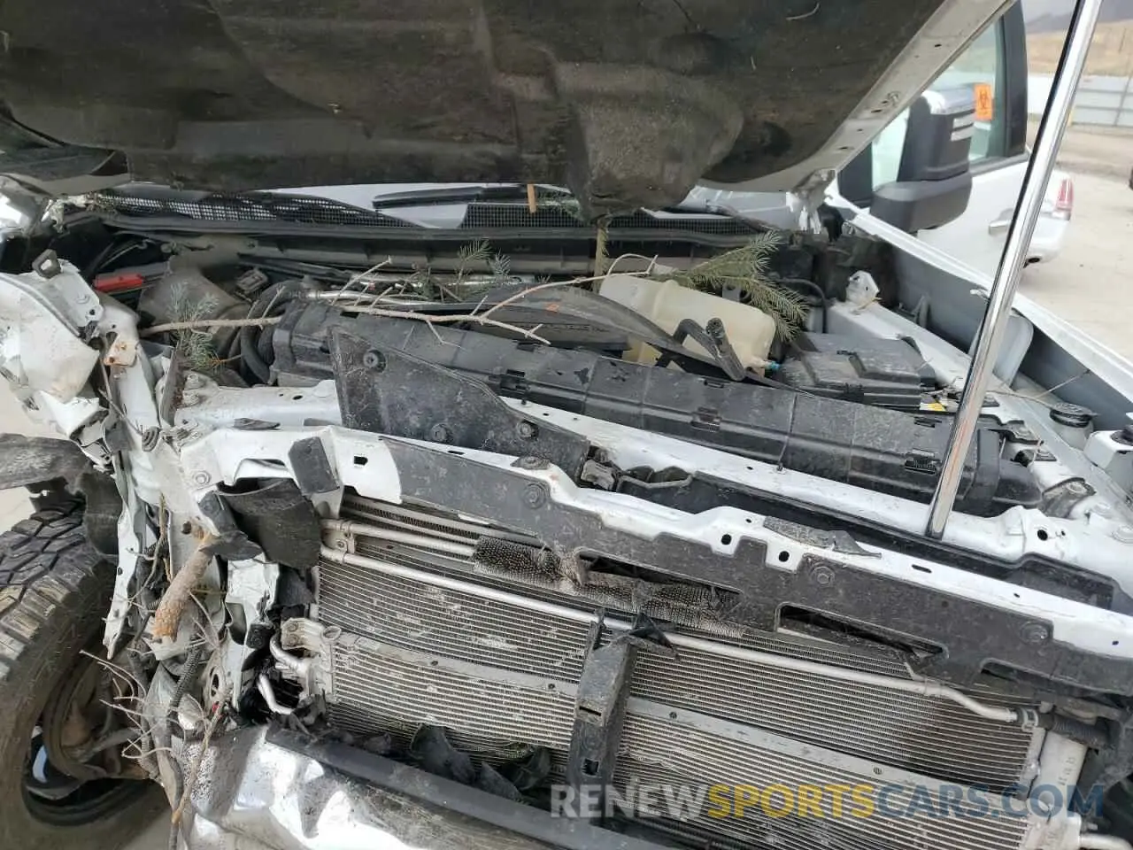 11 Photograph of a damaged car 1GC4YPEY9MF152315 CHEVROLET ALL Models 2021