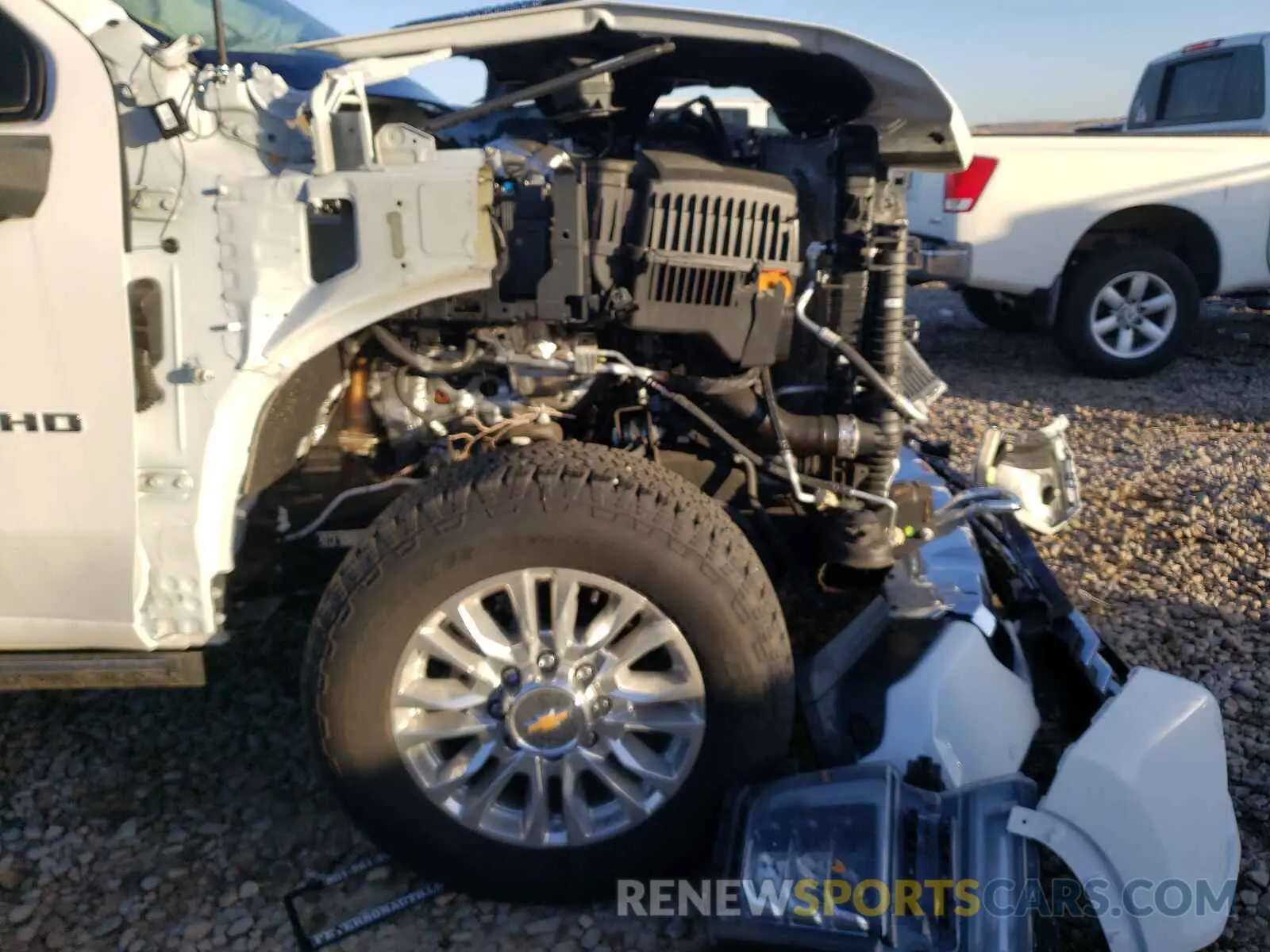 9 Photograph of a damaged car 1GC4YREY5MF184805 CHEVROLET ALL Models 2021
