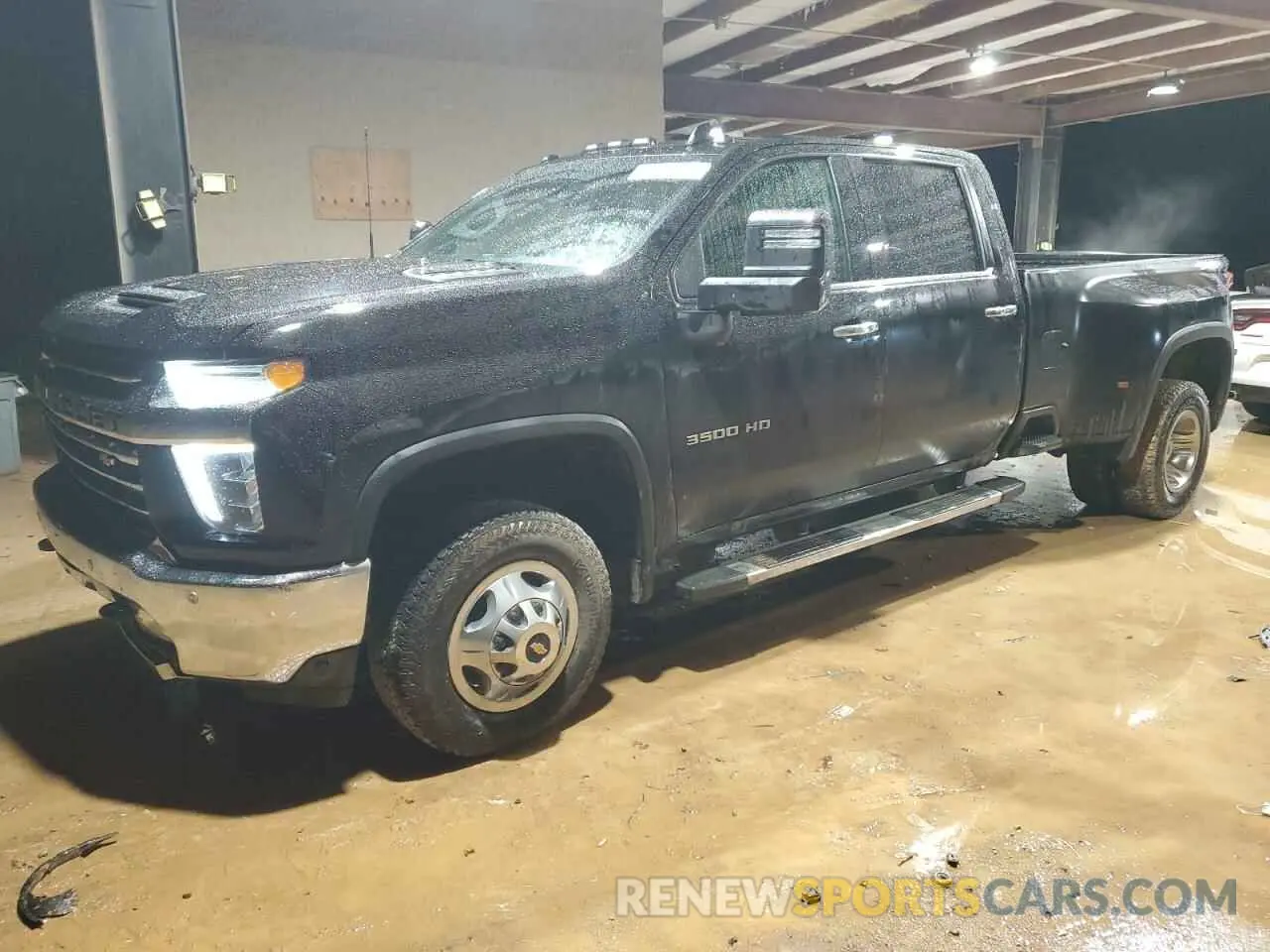 1 Photograph of a damaged car 1GC4YUEYXMF245603 CHEVROLET ALL Models 2021