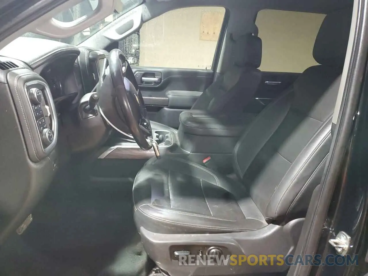 7 Photograph of a damaged car 1GC4YUEYXMF245603 CHEVROLET ALL Models 2021