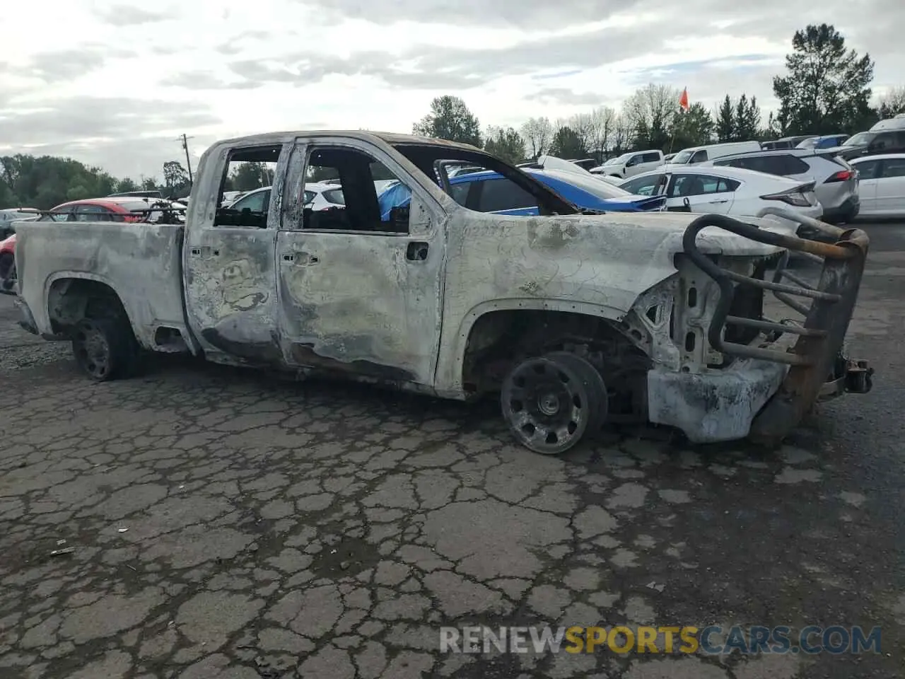 4 Photograph of a damaged car 1GC5YLE74MF105911 CHEVROLET ALL Models 2021