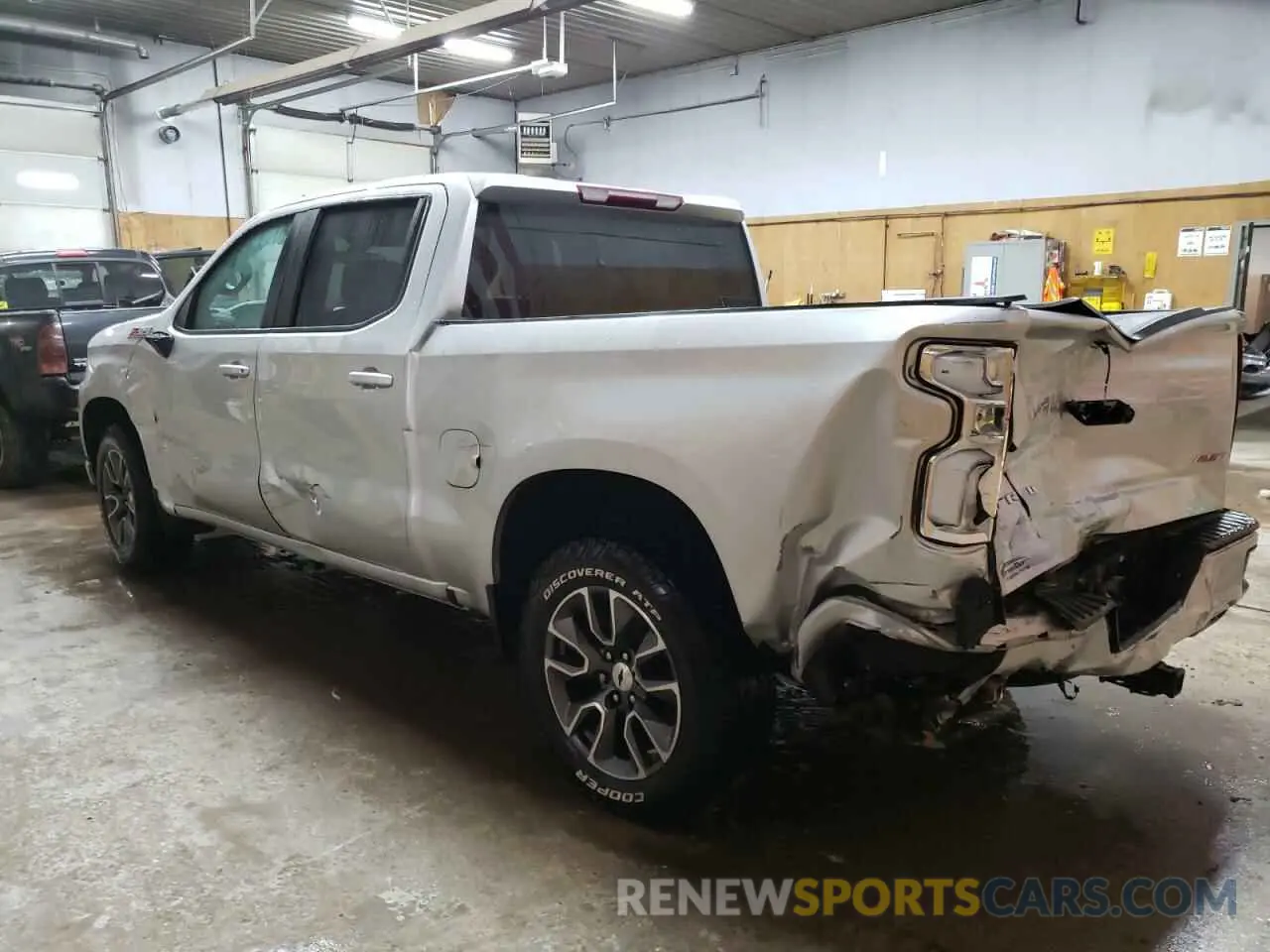 2 Photograph of a damaged car 3GCUYEET0MG201652 CHEVROLET ALL Models 2021