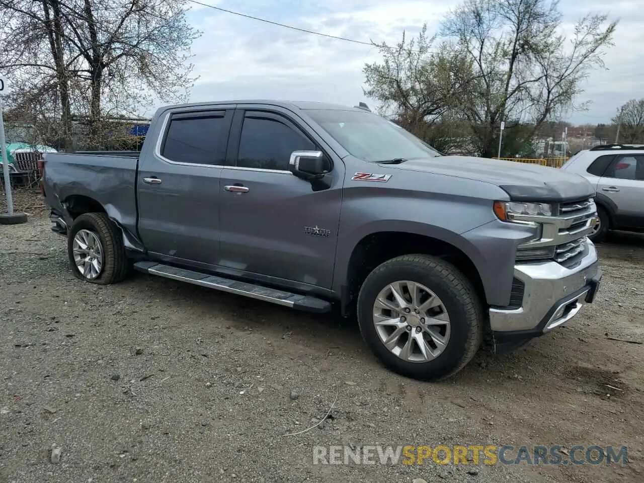 4 Photograph of a damaged car 3GCUYGEDXMG107735 CHEVROLET ALL Models 2021