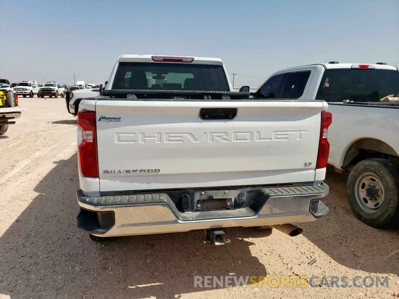 6 Photograph of a damaged car 1GC1YNE72NF202374 CHEVROLET ALL Models 2022