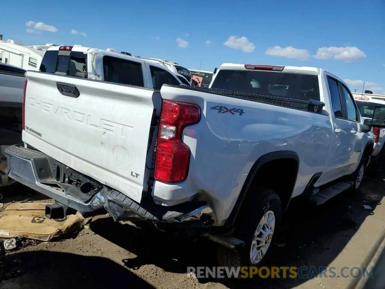 3 Photograph of a damaged car 1GC2YNE73NF121257 CHEVROLET ALL Models 2022