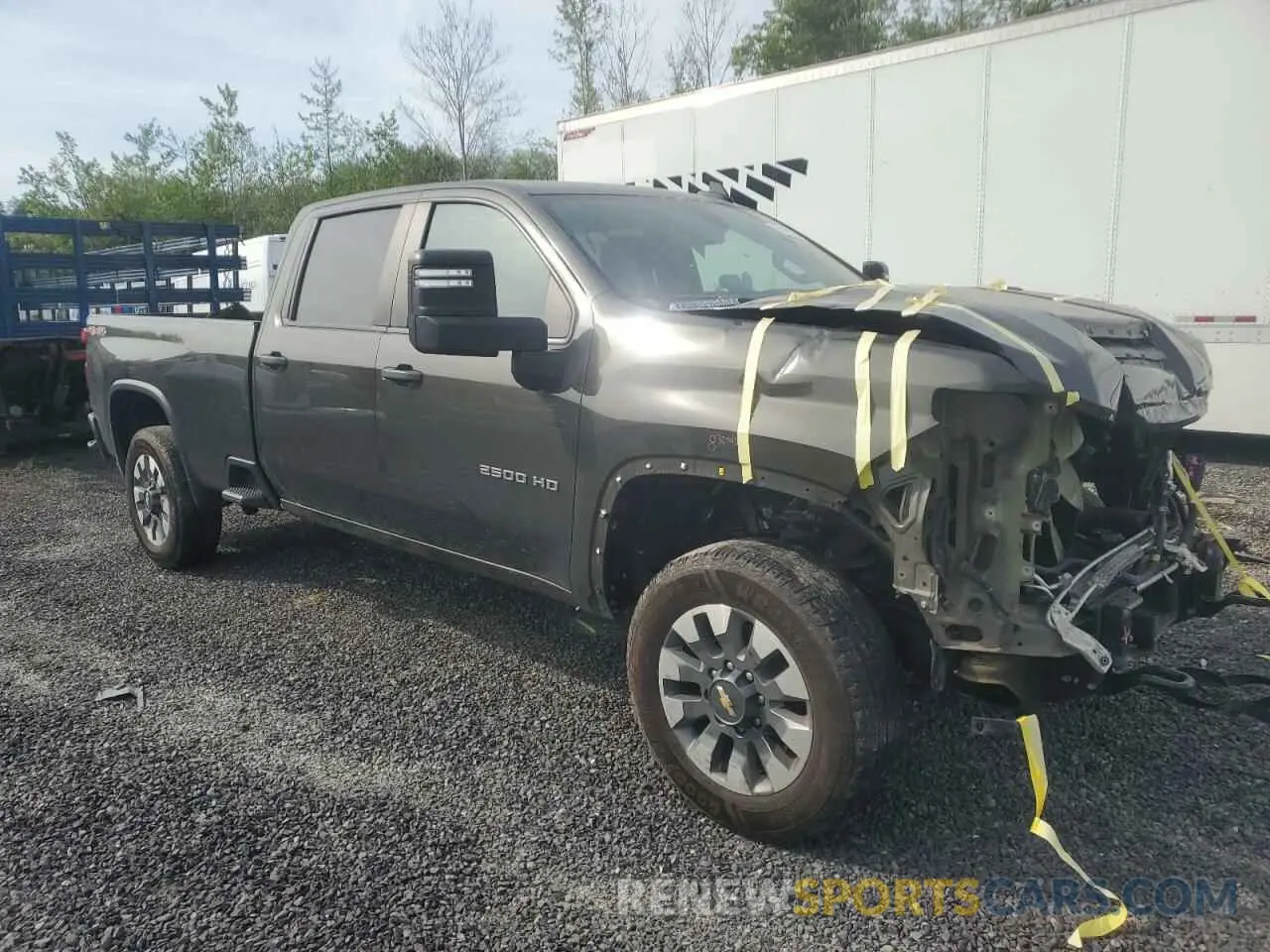 4 Photograph of a damaged car 1GC4YMEY9NF282613 CHEVROLET ALL Models 2022