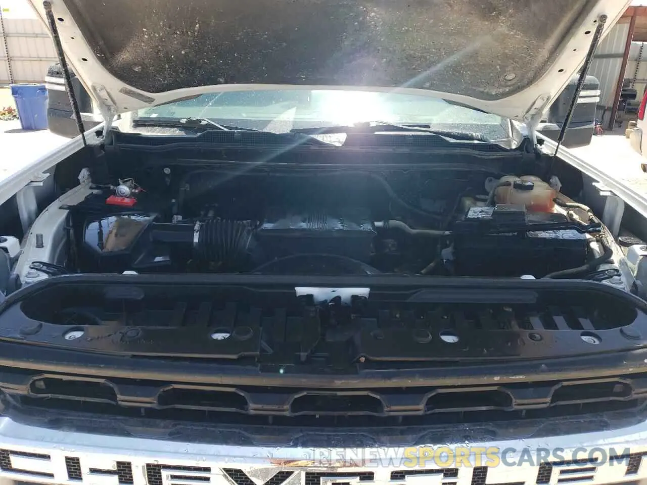 11 Photograph of a damaged car 1GC4YNE74NF180276 CHEVROLET ALL Models 2022