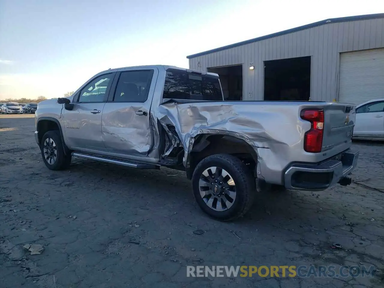 2 Photograph of a damaged car 1GC4YNE75NF155807 CHEVROLET ALL Models 2022