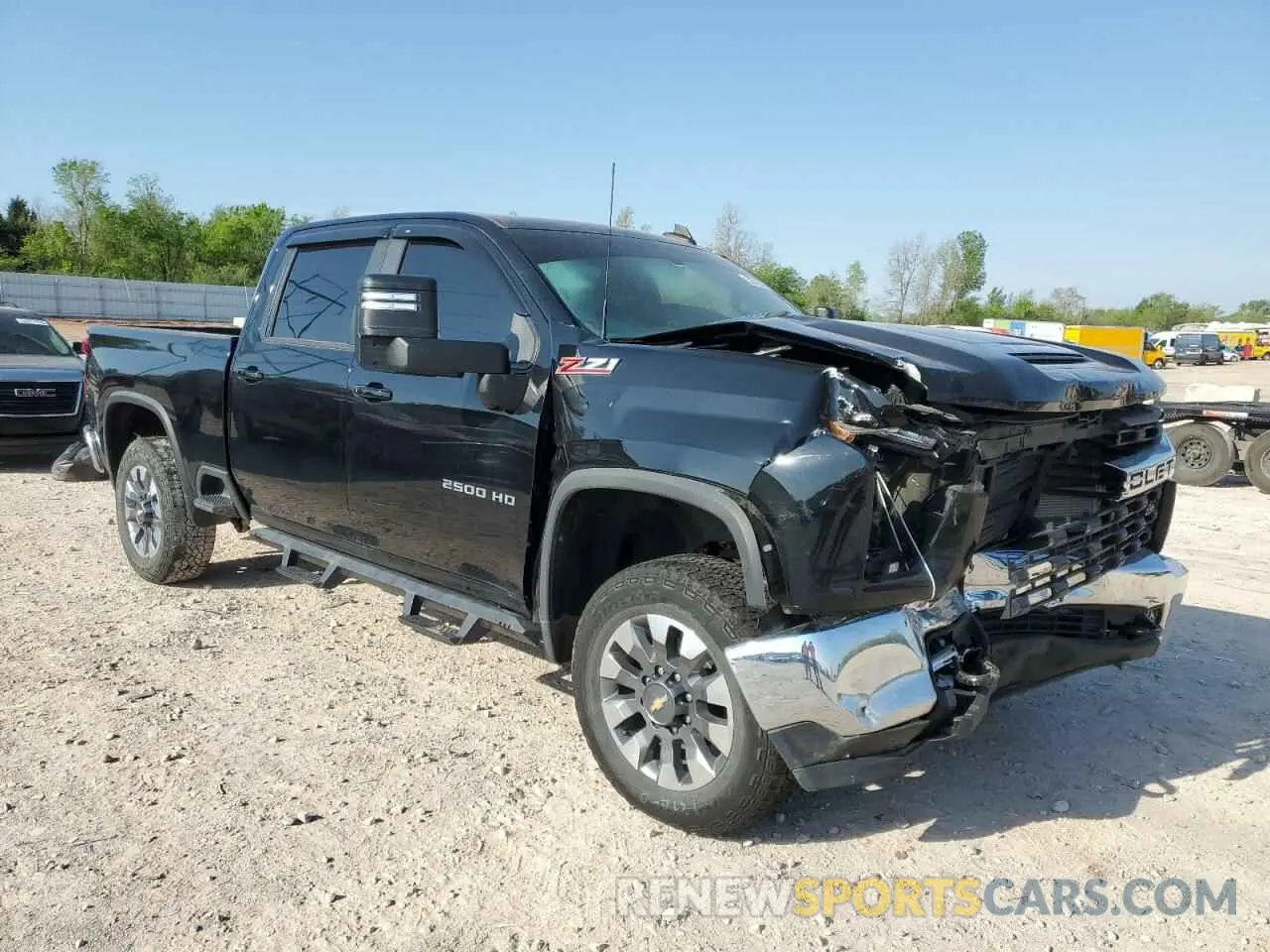 4 Photograph of a damaged car 1GC4YNEY9NF133723 CHEVROLET ALL Models 2022