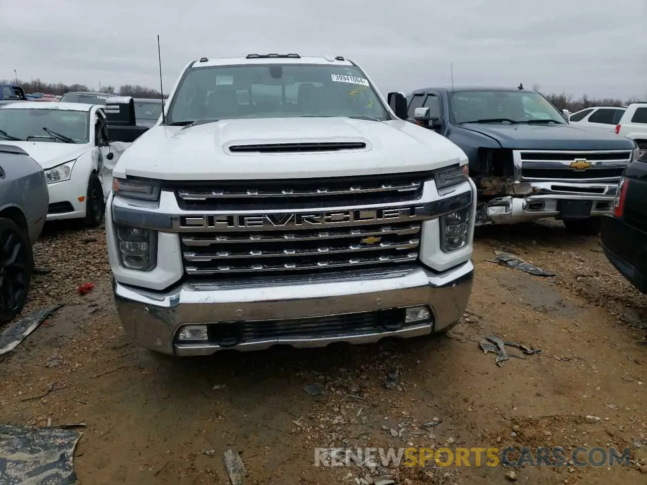 5 Photograph of a damaged car 1GC4YPEY9NF358414 CHEVROLET ALL Models 2022