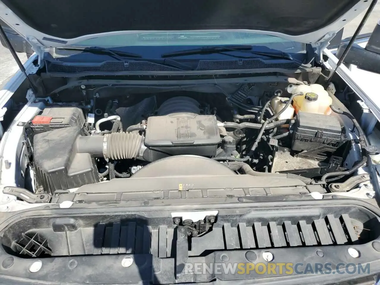 11 Photograph of a damaged car 1GC4YRE73NF355950 CHEVROLET ALL Models 2022