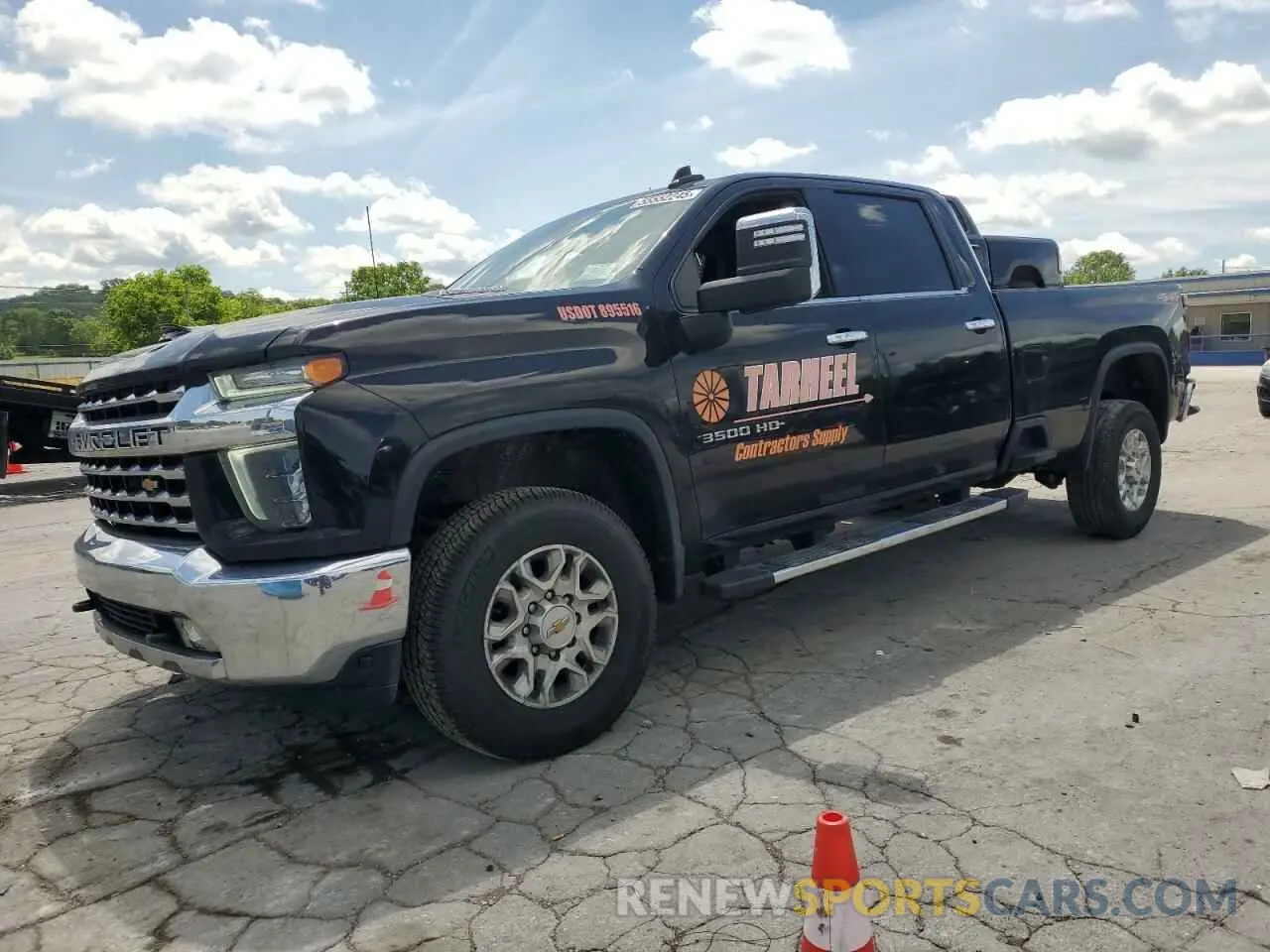 1 Photograph of a damaged car 1GC4YUEY6NF114086 CHEVROLET ALL Models 2022