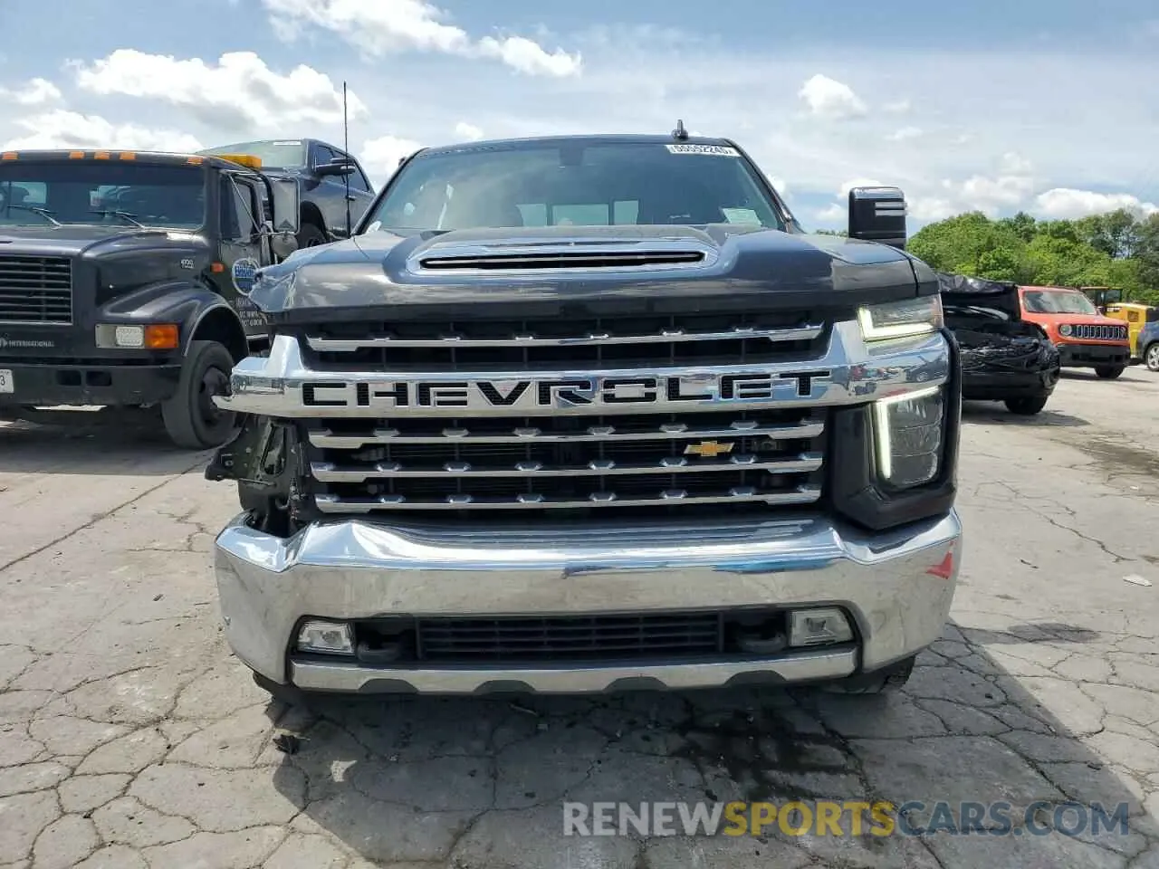 5 Photograph of a damaged car 1GC4YUEY6NF114086 CHEVROLET ALL Models 2022