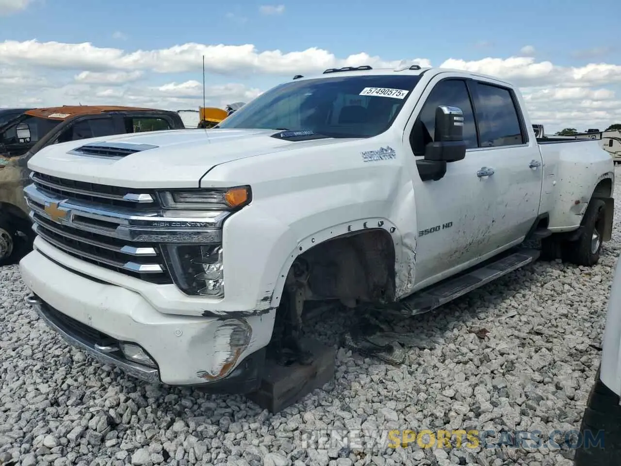 1 Photograph of a damaged car 1GC4YVEY1NF312967 CHEVROLET ALL Models 2022