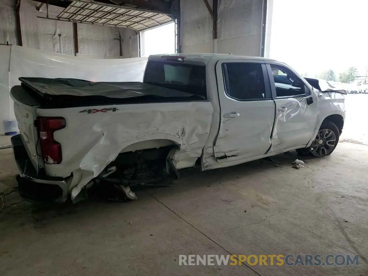 3 Photograph of a damaged car 1GCPYJEK3NZ238340 CHEVROLET ALL Models 2022