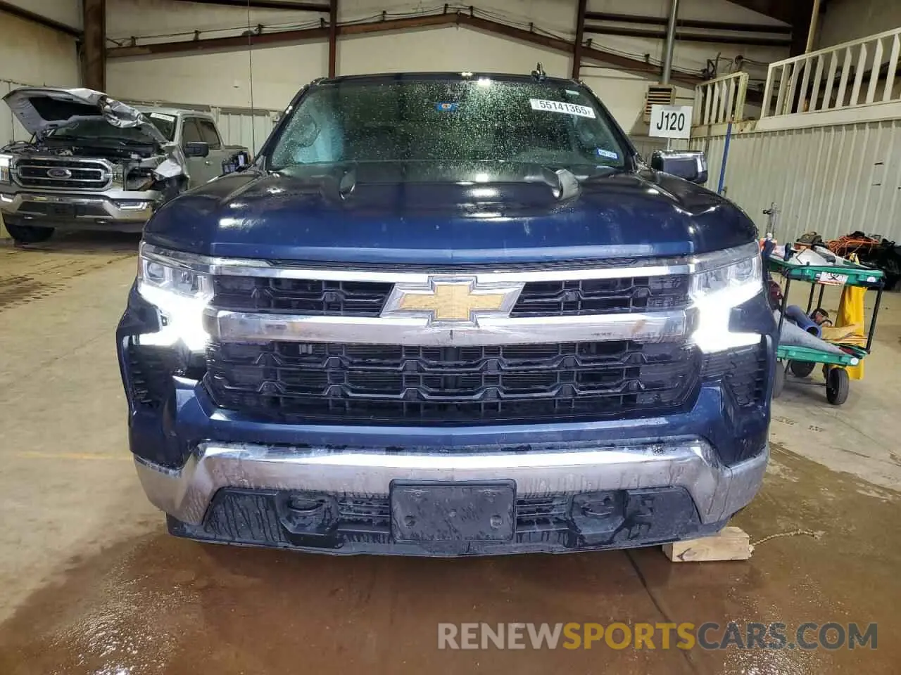 5 Photograph of a damaged car 1GCUDDED5NZ590109 CHEVROLET ALL Models 2022